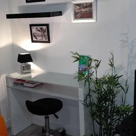 T2 De Charme Hyper Centre,parking Prive דירה *